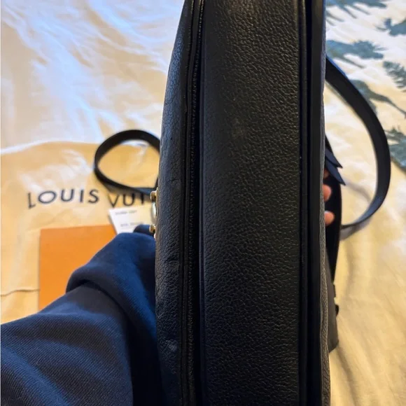 Louis Vuitton Black Women's Bag - Picture 5 of 13